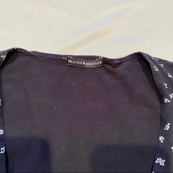 Brandy melville wrap crop top - Picture 2 of 4